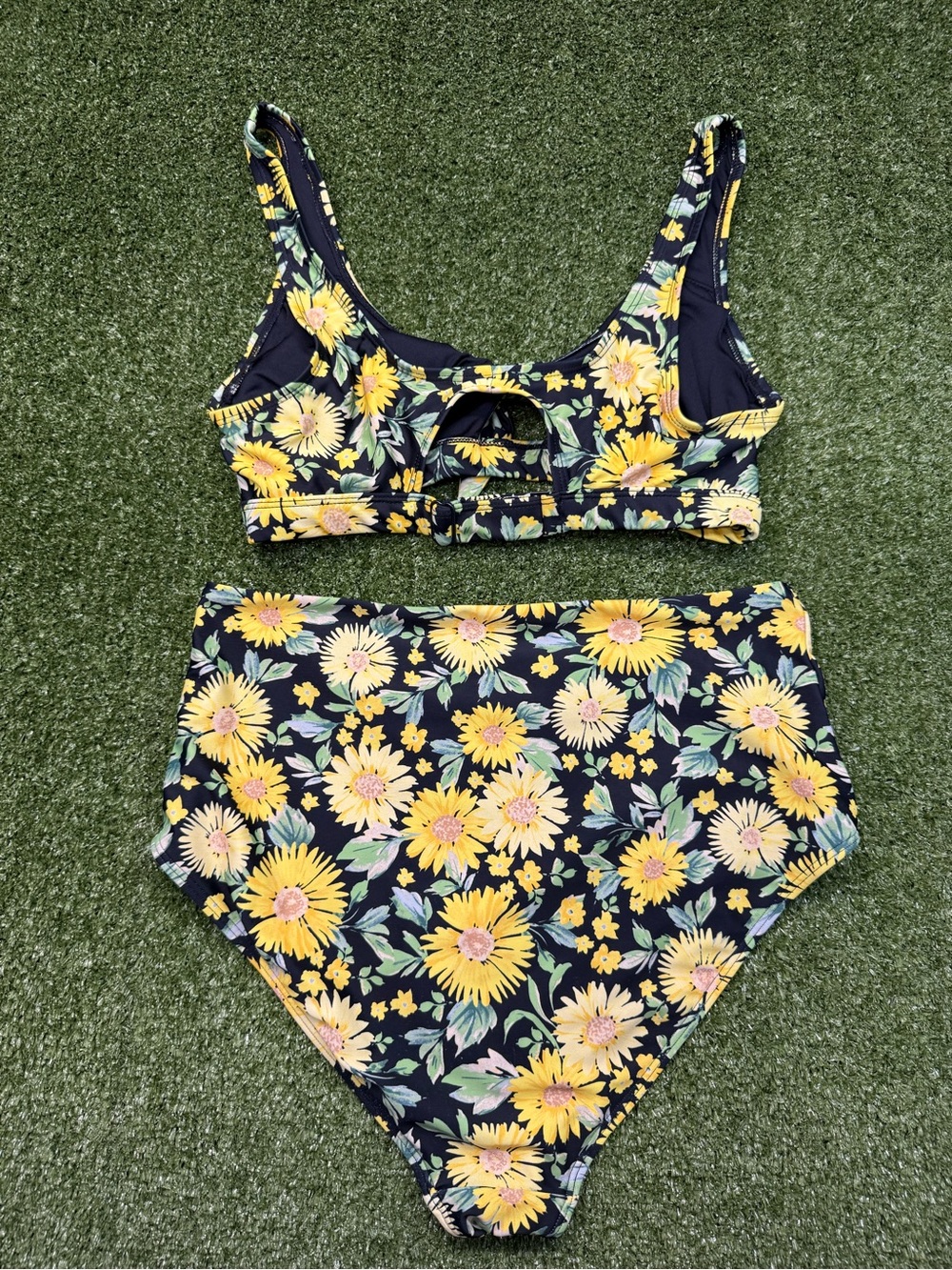 Old Navy 2 Piece Bikini Swimsuit Sunflowers Yellow High Waisted Scoop Keyhole M - Picture 4 of 6